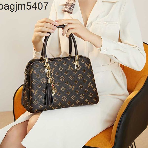 tote bsg factory wholesale and retail bag women's 2023 new printed handbag fashion one shoulder versatile oblique straddle large capaci
tote bsg factory wholesale and retail bag women's 2023 new printed handbag fashion one shoulder versatile oblique straddle large capaci