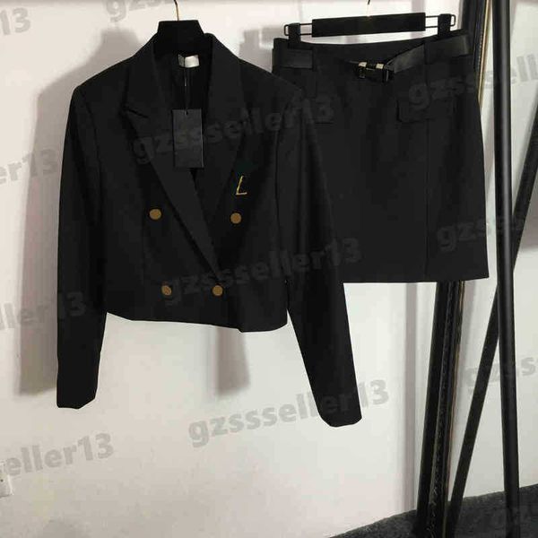 womens two piece dresses classic letter brooch decorationtwo piece sets double-breasted cropped blazer and lace-up skirt suits 0912, White
womens two piece dresses classic letter brooch decorationtwo piece sets double-breasted cropped blazer and lace-up skirt suits 0912, White