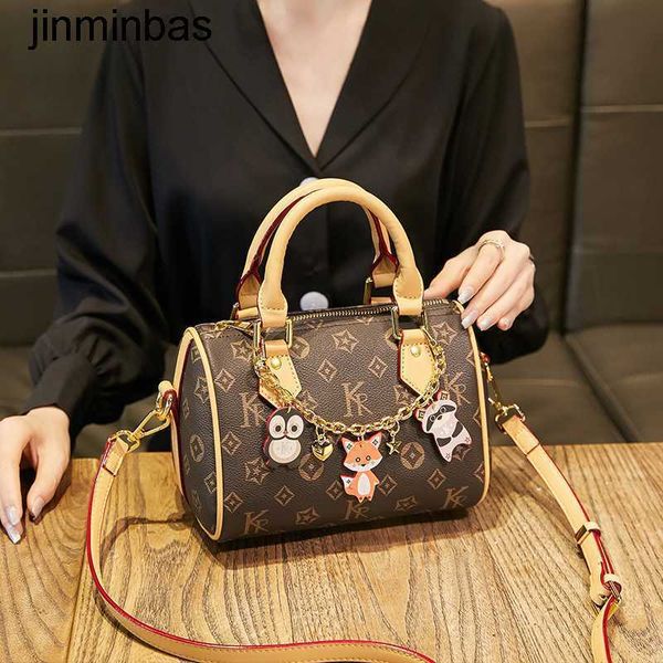 tote bsg factory wholesale and retail bag 2023 new fashion summer boston pillow bag versatile shoulder printed msenger hand women
tote bsg factory wholesale and retail bag 2023 new fashion summer boston pillow bag versatile shoulder printed msenger hand women