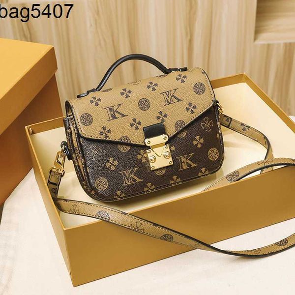 tote bsg factory wholesale and retail wternized printing bag women's winter 2023 new fashion versatile msenger fashion one shoulder sma
tote bsg factory wholesale and retail wternized printing bag women's winter 2023 new fashion versatile msenger fashion one shoulder sma