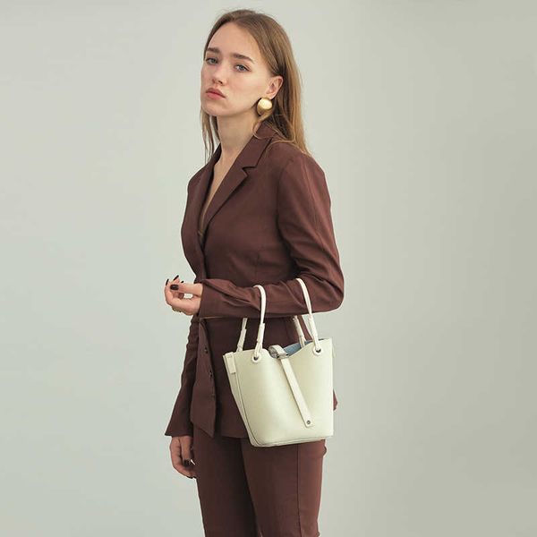 designer bag luxury designer women tote bags venof 2022 trend bucket handbag ladies casual leather crossbody small bag
designer bag luxury designer women tote bags venof 2022 trend bucket handbag ladies casual leather crossbody small bag