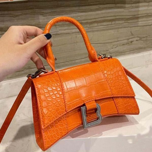 fashion handbags women totes shoulder cross body half moon luxury genuine leather classic retro purse wallets handle square
fashion handbags women totes shoulder cross body half moon luxury genuine leather classic retro purse wallets handle square