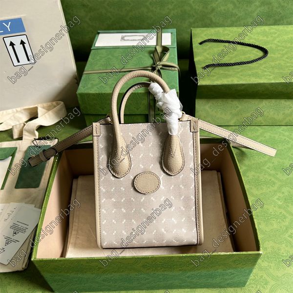 designer fashion fashion women's handbag crossbody bag simple versatile leather material small capacity 16cm
designer fashion fashion women's handbag crossbody bag simple versatile leather material small capacity 16cm