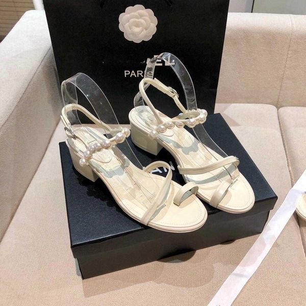 fashion-spring and summer new pearl series sandals temperament pearl embellished sandals high-end lambskin leather outsole size 35-40, Black
fashion-spring and summer new pearl series sandals temperament pearl embellished sandals high-end lambskin leather outsole size 35-40, Black