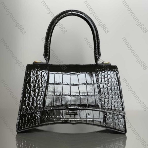 10a tier quality luxuries designers womens small bag hourgalss handbag real leather quilted flap gold bag purse crossbody black shoulder
10a tier quality luxuries designers womens small bag hourgalss handbag real leather quilted flap gold bag purse crossbody black shoulder
