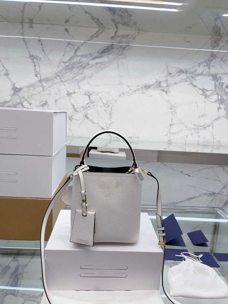 large capacity shopping bags fashion bucket bag designer shoulder bag handbag wallet crossbody luxury purse white autumn winter 2022 messeng
large capacity shopping bags fashion bucket bag designer shoulder bag handbag wallet crossbody luxury purse white autumn winter 2022 messeng
