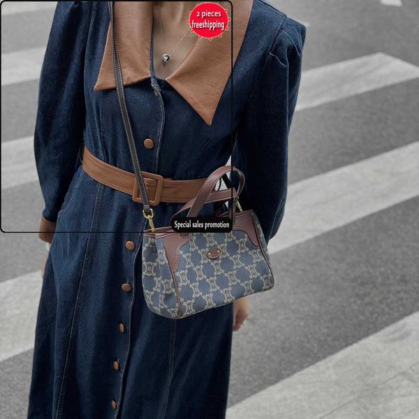 factory direct sales 50% off designer bags 2022 new middle ancient bag denim triumphal arch handbag spliced shoulder versatile tote
factory direct sales 50% off designer bags 2022 new middle ancient bag denim triumphal arch handbag spliced shoulder versatile tote
