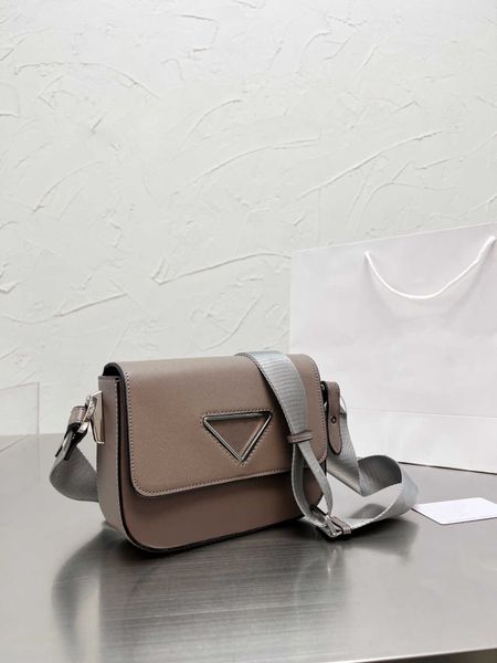 classic new prad designer bag high-quality leather retro luxury low-key simple elegant high-level manual workshop platinum drawstring golden
classic new prad designer bag high-quality leather retro luxury low-key simple elegant high-level manual workshop platinum drawstring golden