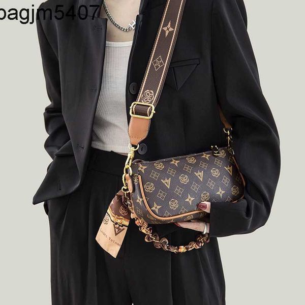tote bsg factory wholesale and retail 2023 new fashion shoulder bag versatile trend diagonal straddle popular women's
tote bsg factory wholesale and retail 2023 new fashion shoulder bag versatile trend diagonal straddle popular women's