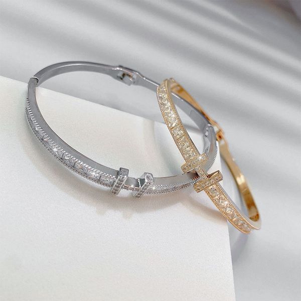 bangle bracelet designed jewerly ultra-shimmering zircon alphanumeric buckle bracelets are light and luxurious, Black
bangle bracelet designed jewerly ultra-shimmering zircon alphanumeric buckle bracelets are light and luxurious, Black
