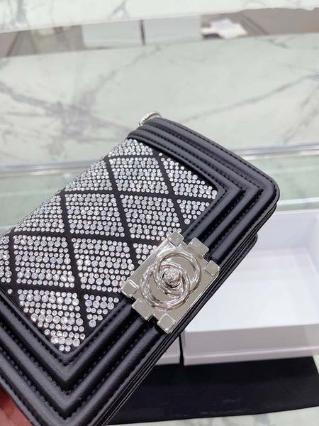 diamondhandbags designer bags patchworkclutch flap totes bags wallet check velour thread purse letters solid hasp waist square letter women
diamondhandbags designer bags patchworkclutch flap totes bags wallet check velour thread purse letters solid hasp waist square letter women