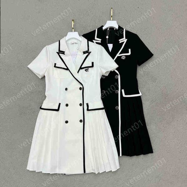 designer dresses womens ch 22ss lapel contrast pocket letter embroidered pleated dress luxury women summer dresses for wedding party, Black;gray
designer dresses womens ch 22ss lapel contrast pocket letter embroidered pleated dress luxury women summer dresses for wedding party, Black;gray