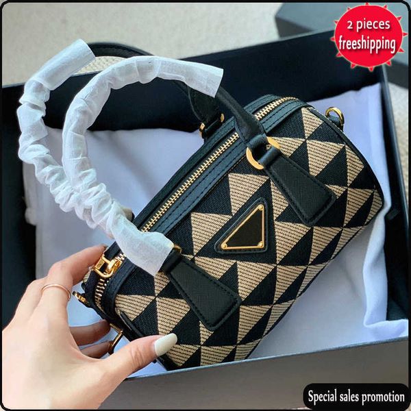 factory direct sales 50% off designer bags 2022 new versatile embroidery canvas shoulder bag handheld pillow crossbody commuter
factory direct sales 50% off designer bags 2022 new versatile embroidery canvas shoulder bag handheld pillow crossbody commuter