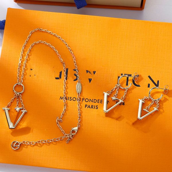 fashion earrings necklace sets brand designers jewelry letter stud women charm gold for lady women party wedding lovers gift engagement brid, Silver
fashion earrings necklace sets brand designers jewelry letter stud women charm gold for lady women party wedding lovers gift engagement brid, Silver