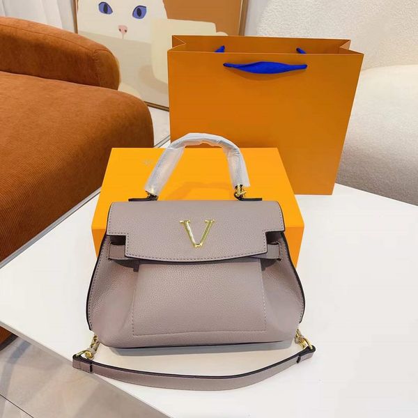 woman crossbody bags designer bags luxury handbags small shoulder tote bag fashion lady purse handbag purses chain flap letter genuine
woman crossbody bags designer bags luxury handbags small shoulder tote bag fashion lady purse handbag purses chain flap letter genuine