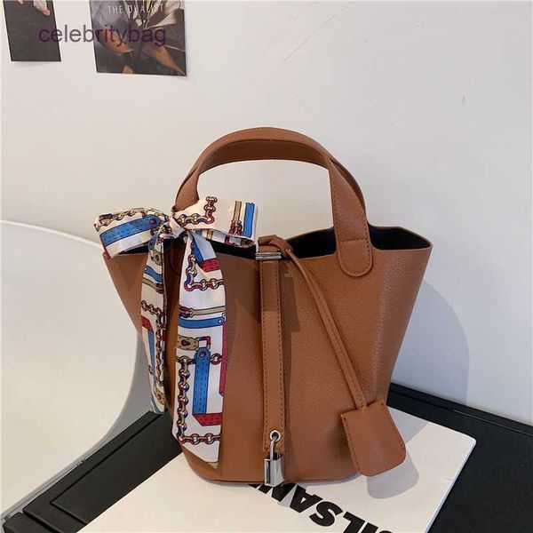 original designer herms picotin locks bags 2022 new bag spring and autumn shoulder design handheld women's korean bucket s fashion
original designer herms picotin locks bags 2022 new bag spring and autumn shoulder design handheld women's korean bucket s fashion