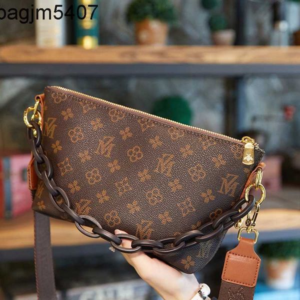 tote bsg factory wholesale and retail gu shu autumn winter 2023 old flower english thickened embroidery strap removable change bag chain mse
tote bsg factory wholesale and retail gu shu autumn winter 2023 old flower english thickened embroidery strap removable change bag chain mse