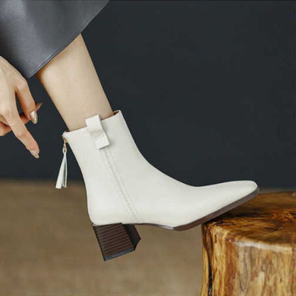 elastic slim boots 2022 new style square head thick heel short boots women's back zipper metal buckle chelsea low rise women, Black
elastic slim boots 2022 new style square head thick heel short boots women's back zipper metal buckle chelsea low rise women, Black