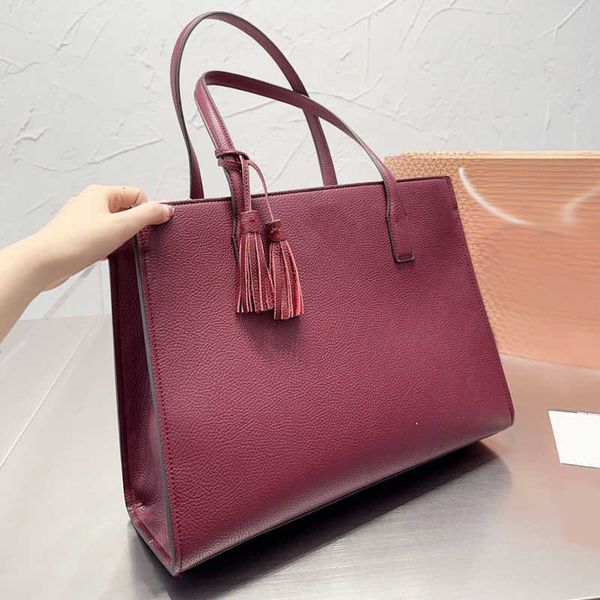 designer luxury women the tote bag fashion versatile handbags shoulder crossbody bags purse tories totes large capacity saddle wallets 7a 6z
designer luxury women the tote bag fashion versatile handbags shoulder crossbody bags purse tories totes large capacity saddle wallets 7a 6z