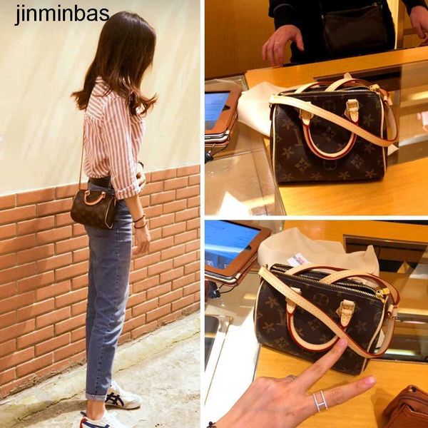 tote bsg factory wholesale and retail 2023 new pillow bag versatile old flower women's boston single msenger bag mini
tote bsg factory wholesale and retail 2023 new pillow bag versatile old flower women's boston single msenger bag mini