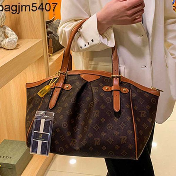 tote bsg factory wholesale and retail large capacity handbag new fashion travel tote bag tide id sense ocean air commuter shoulder
tote bsg factory wholesale and retail large capacity handbag new fashion travel tote bag tide id sense ocean air commuter shoulder
