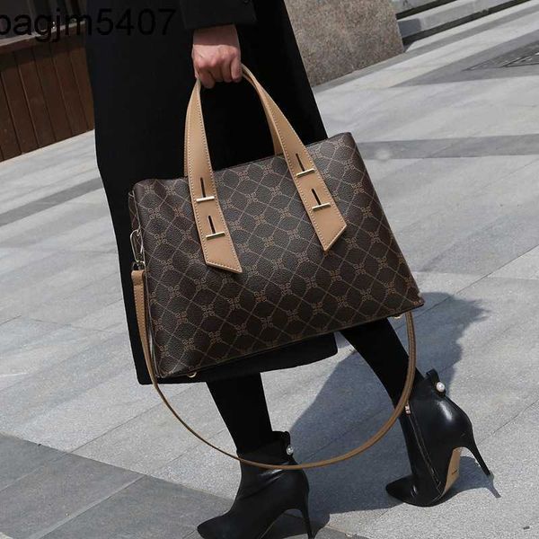 tote bsg factory wholesale and retail autumn winter 2023 printed women's hbag temperament commuter shoulder bag women shopping middle a
tote bsg factory wholesale and retail autumn winter 2023 printed women's hbag temperament commuter shoulder bag women shopping middle a