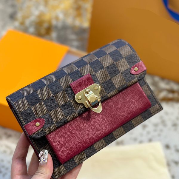 designer totes shoulder bags genuine leather women mini crossbody lady checkerboard lattice chain handbag classic grain multiple modes carry
designer totes shoulder bags genuine leather women mini crossbody lady checkerboard lattice chain handbag classic grain multiple modes carry