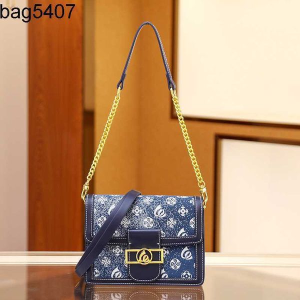 tote bsg factory wholesale and retail high sense 2023 new women's autumn winter trend fashionable bag small square
tote bsg factory wholesale and retail high sense 2023 new women's autumn winter trend fashionable bag small square