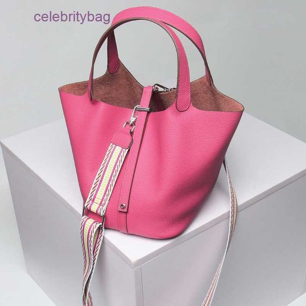 herme bag picotin locks first layer cowhide women's bag vegetable basket bucket leather hand long shoulder belt one messenger silver bu
herme bag picotin locks first layer cowhide women's bag vegetable basket bucket leather hand long shoulder belt one messenger silver bu