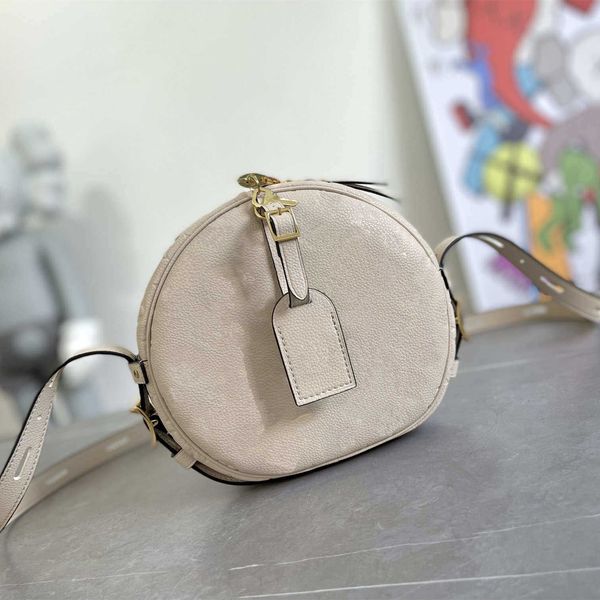 leather designer shoulder bags petite lady chapeau bags boite luxury women classic handbags flowers crossbody embossed bag
leather designer shoulder bags petite lady chapeau bags boite luxury women classic handbags flowers crossbody embossed bag