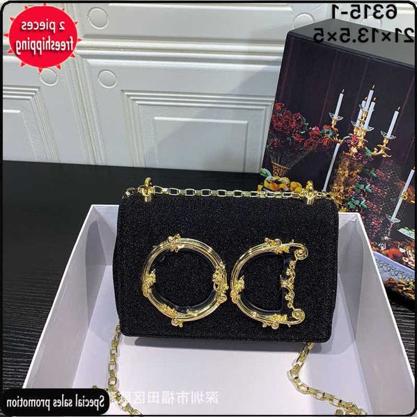 luxury designer lady's bags new women's bright piece oblique cross chain small square baroque style fashion versatile evening clut
luxury designer lady's bags new women's bright piece oblique cross chain small square baroque style fashion versatile evening clut