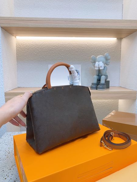 luxury tote brand shoulder bag crossbody handbag genuine leather designer messenger bags 5a quality womens vintage 30cm old flower lock coff
luxury tote brand shoulder bag crossbody handbag genuine leather designer messenger bags 5a quality womens vintage 30cm old flower lock coff