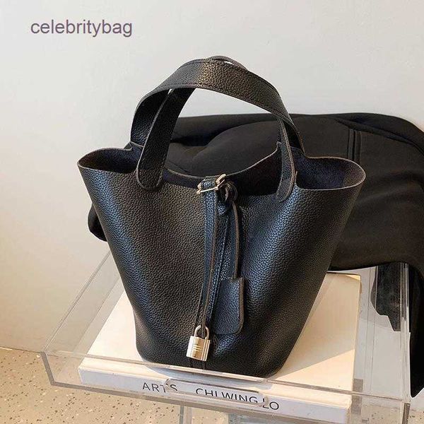 original designer herms picotin locks bags this year's popular small bags 2022 new women's versatile hand high-grade sense super b
original designer herms picotin locks bags this year's popular small bags 2022 new women's versatile hand high-grade sense super b