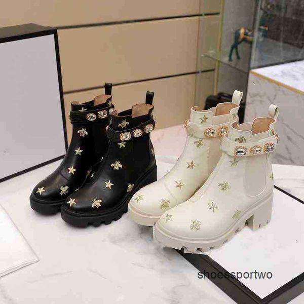 2021 designer women boots platform chunky heel martin boot genuine leather bee star shoes deserts winter outdoor lady party buckle ankle, Black
2021 designer women boots platform chunky heel martin boot genuine leather bee star shoes deserts winter outdoor lady party buckle ankle, Black