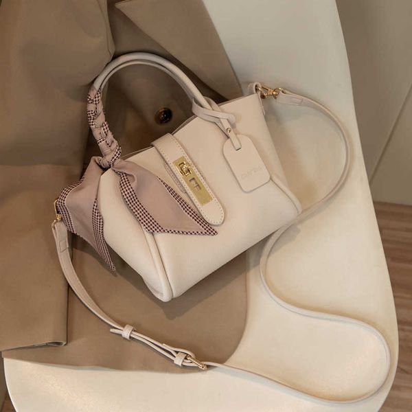 designer south wind paris meets tot bag women 2022 new high-end portable single shoulder messenger mother bag
designer south wind paris meets tot bag women 2022 new high-end portable single shoulder messenger mother bag