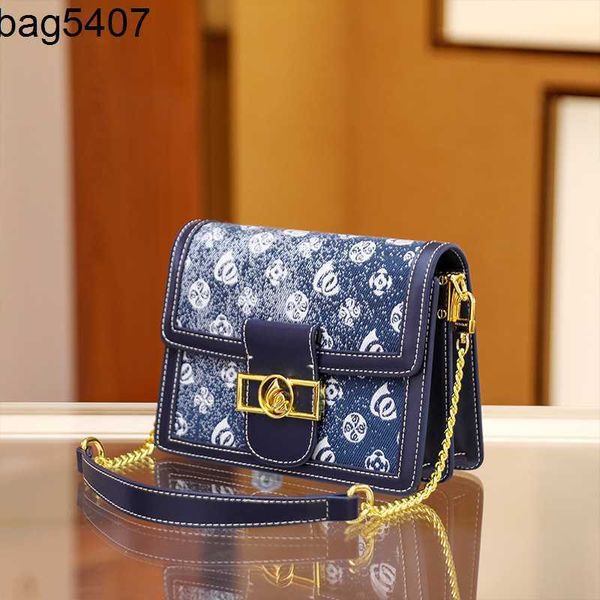 tote bsg factory wholesale and retail chain women's bag blue old flower small square 2023 summer new leisure single shoulder diagonal
tote bsg factory wholesale and retail chain women's bag blue old flower small square 2023 summer new leisure single shoulder diagonal