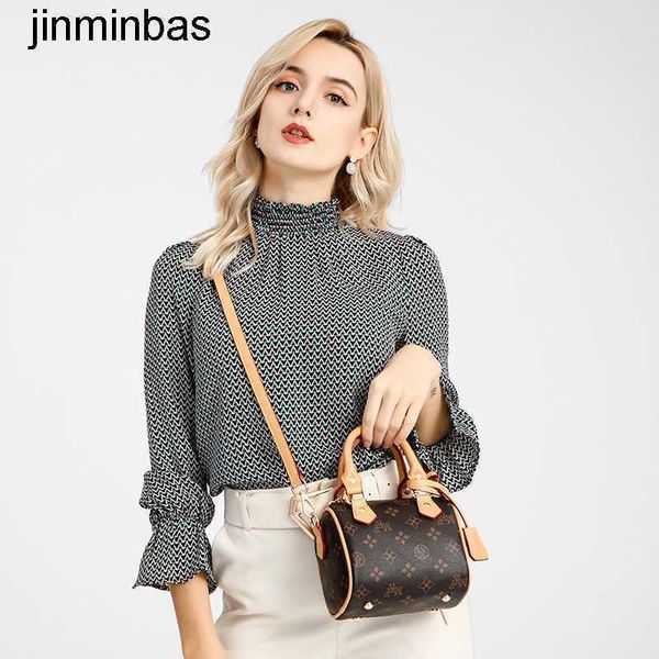 tote bsg factory wholesale and retail hong kong bag women 2023 new fashion boston printed diagonal straddle handbag old flower pillow mini
tote bsg factory wholesale and retail hong kong bag women 2023 new fashion boston printed diagonal straddle handbag old flower pillow mini