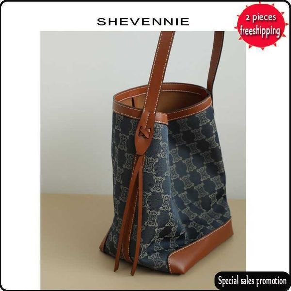 designer bags xue yunni autumn and winter 2022 leather old flower bucket bag tote one shoulder large capacity women's
designer bags xue yunni autumn and winter 2022 leather old flower bucket bag tote one shoulder large capacity women's