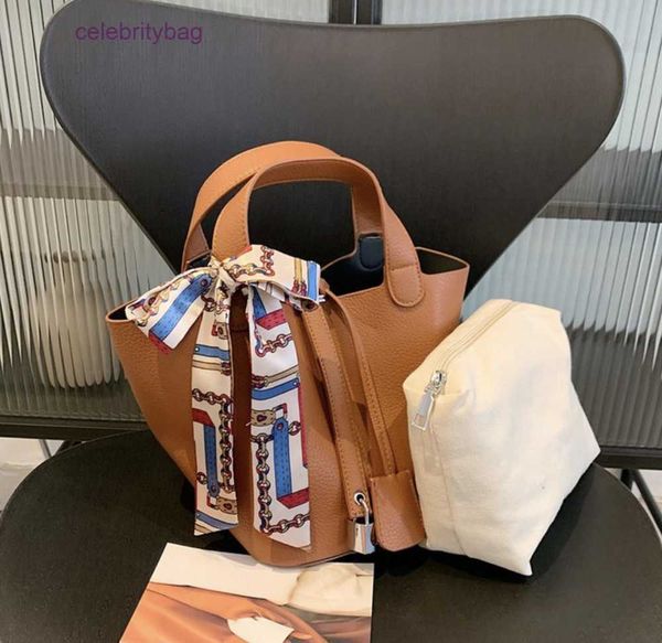 original designer bag picotin locks herms women's 2022 new type bucket silk scarf fashion handbag soft leather one shoulder crossbody v
original designer bag picotin locks herms women's 2022 new type bucket silk scarf fashion handbag soft leather one shoulder crossbody v