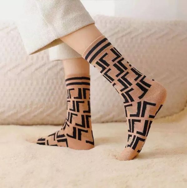 winter wool socks women fashion cold resistance keep warm sock thick geometric patterns luxury socks, Black;white
winter wool socks women fashion cold resistance keep warm sock thick geometric patterns luxury socks, Black;white