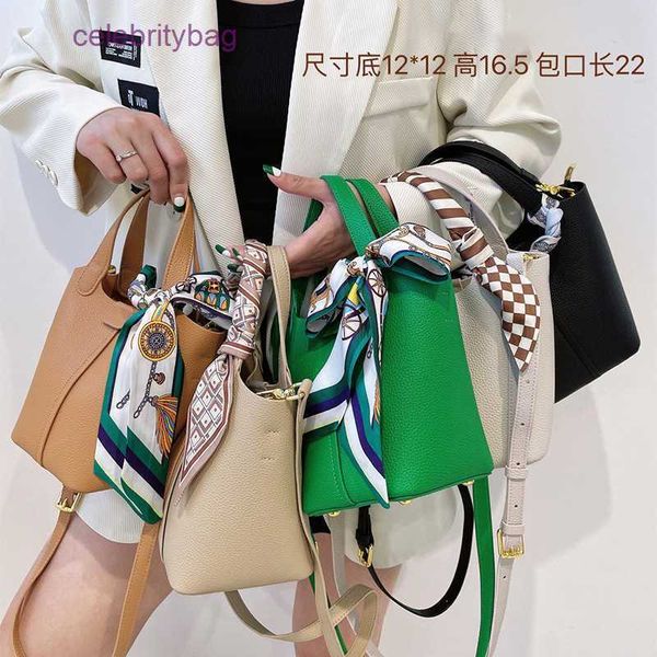 original designer herms bag picotin locks leather 2022 new versatile vegetable basket tote with crossbody texture popular design fashion buc
original designer herms bag picotin locks leather 2022 new versatile vegetable basket tote with crossbody texture popular design fashion buc