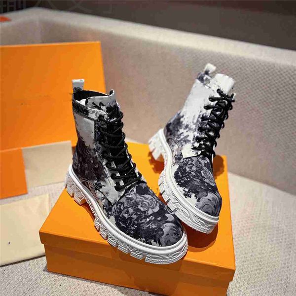 fashion boots louiseity new women vintage decorative leather cotton cloth wool warm heel thick sole letter logo flat shoes viutonity 05-013, Black
fashion boots louiseity new women vintage decorative leather cotton cloth wool warm heel thick sole letter logo flat shoes viutonity 05-013, Black