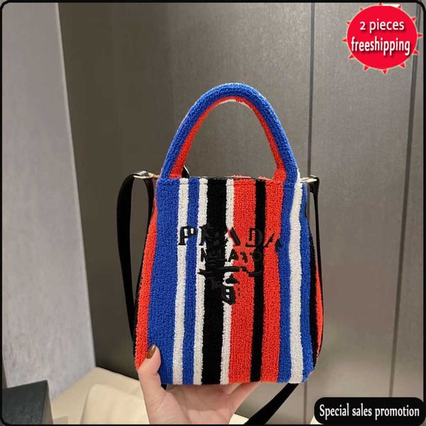 luxury designer lady's bags home p mobile bag casual color vertical stripe new fashion women's one shoulder oblique span small squ
luxury designer lady's bags home p mobile bag casual color vertical stripe new fashion women's one shoulder oblique span small squ