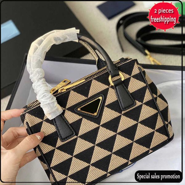 factory direct sales 50% off designer bags p's new lingge solid canvas mini embroidery tote bag shopping handheld one shoulder casual c
factory direct sales 50% off designer bags p's new lingge solid canvas mini embroidery tote bag shopping handheld one shoulder casual c