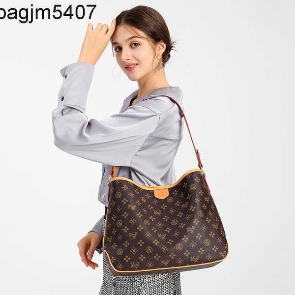tote bsg factory wholesale and retail mkf2023 new fashion women's bag tote versatile mummy one shoulder casual big portable simple
tote bsg factory wholesale and retail mkf2023 new fashion women's bag tote versatile mummy one shoulder casual big portable simple