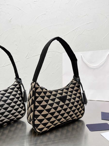 purse prads designer underarm bags prads luxury women handbags shoulder bag wallets crossbody bags zippers two-tone patchwork trendy
purse prads designer underarm bags prads luxury women handbags shoulder bag wallets crossbody bags zippers two-tone patchwork trendy