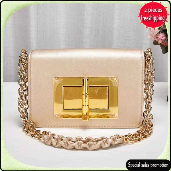 luxury designer lady's bags 202 carina lau's same fashion small square snake pattern large gold buckle women's single shoulde
luxury designer lady's bags 202 carina lau's same fashion small square snake pattern large gold buckle women's single shoulde