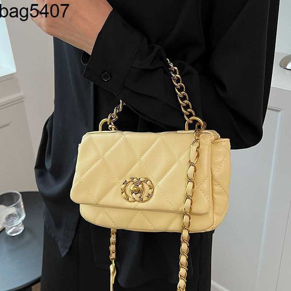 women's luxury bag shop 80% factory lingge embroidery small bag 2023 summer new chain crossbody popular dign korean handheld square
women's luxury bag shop 80% factory lingge embroidery small bag 2023 summer new chain crossbody popular dign korean handheld square
