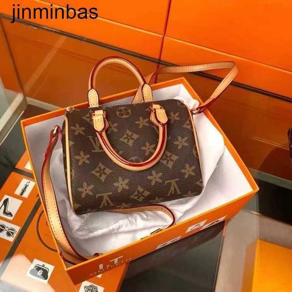 tote bsg factory wholesale and retail 2023 new fashion classic old flower women's bag mini boston pillow versatile crossbody
tote bsg factory wholesale and retail 2023 new fashion classic old flower women's bag mini boston pillow versatile crossbody