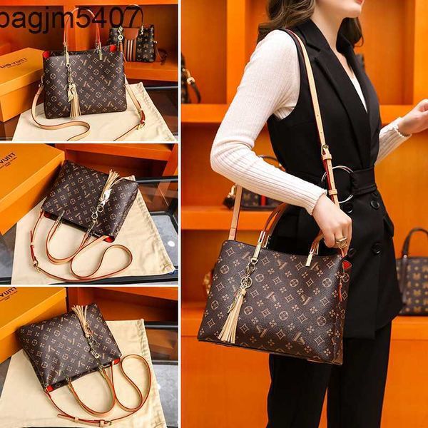 tote bsg factory wholesale and retail hong kong women's bag new fashion simple hand women's atmosphere versatile large capacity ms
tote bsg factory wholesale and retail hong kong women's bag new fashion simple hand women's atmosphere versatile large capacity ms